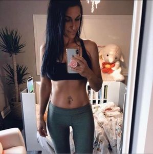 Meet your Posher, Mel